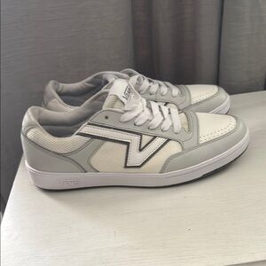 Vans Men's White and Gray Sneakers